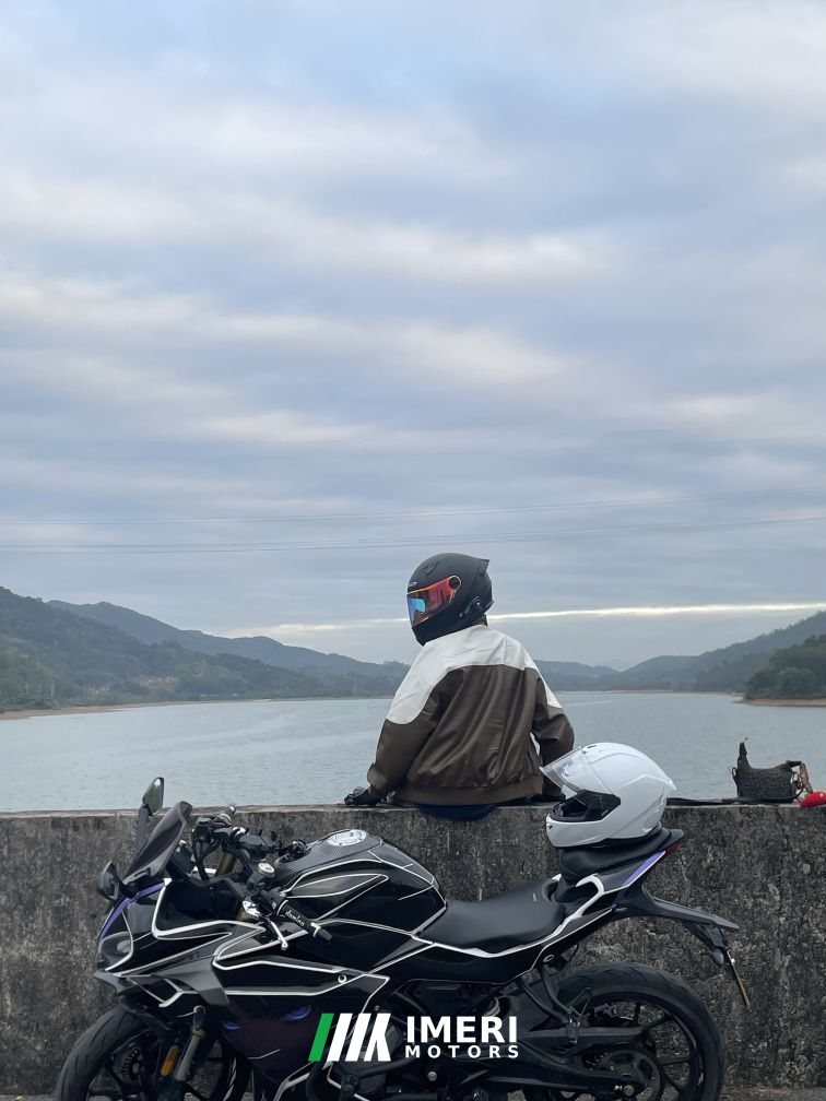 2023 CFMOTO 250SR