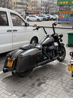 Harley-Davidson Road King 1860 cc - ფოტო 1