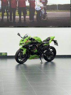 Kawasaki ZX-4R 400 cc - ფოტო 3