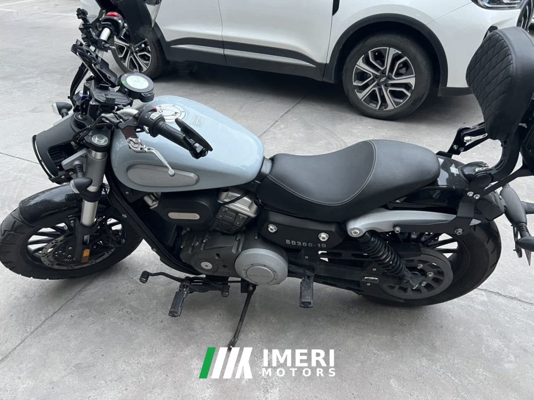 Benda Challenger 300 - motorcycle from China