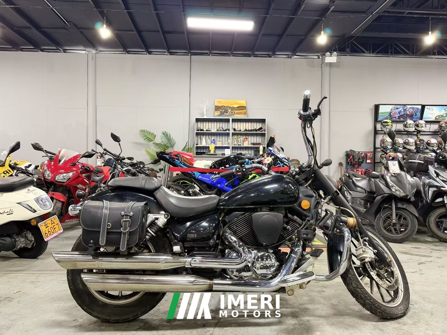 2019 Lifan V16 250 cc