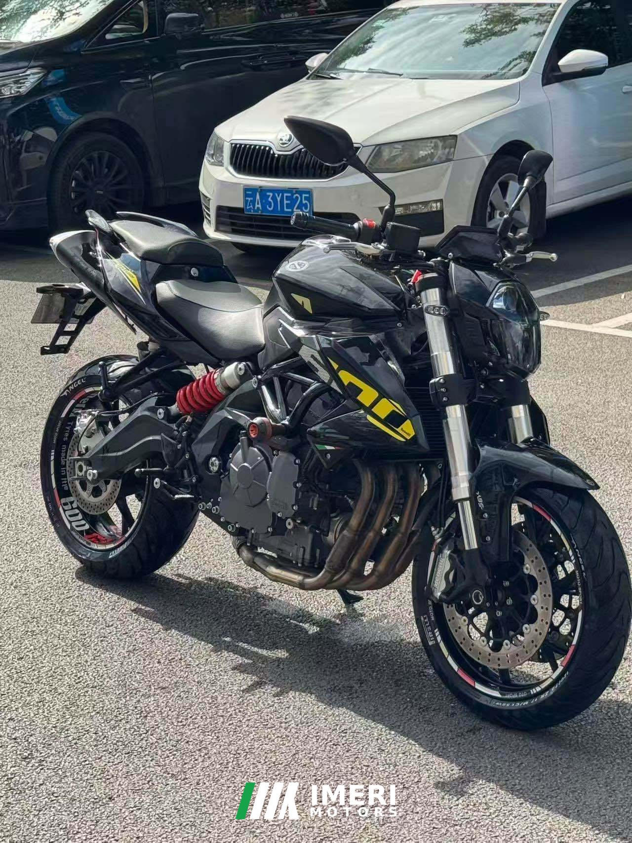 2022 Benelli TNT600i
