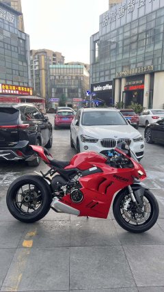 Ducati Panigale V4 1100 cc - ფოტო 1