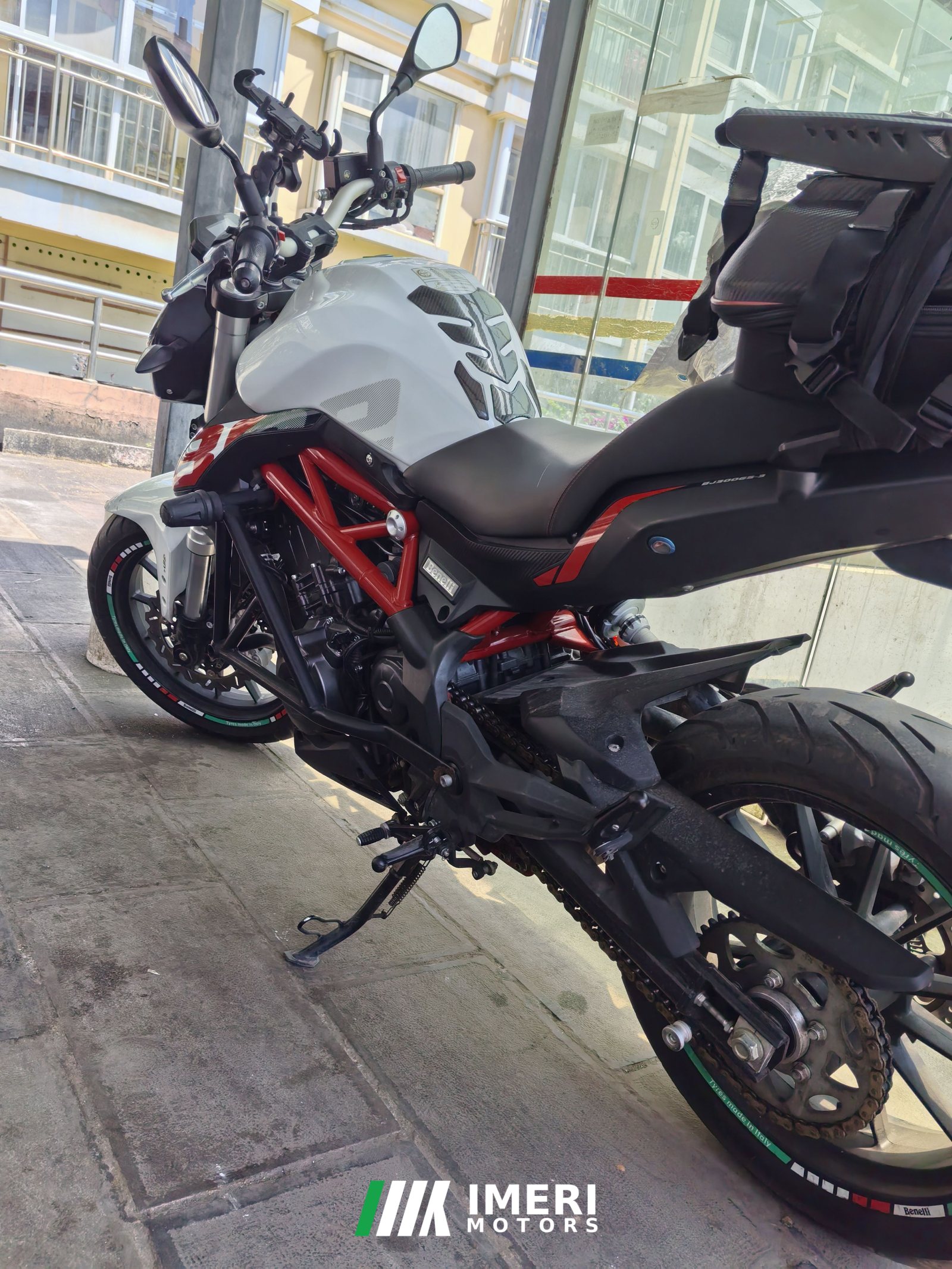 2021 Benelli TNT 300 / BN 302S