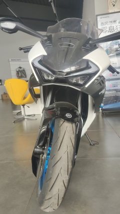 CFMOTO 675SR-R - ფოტო 1