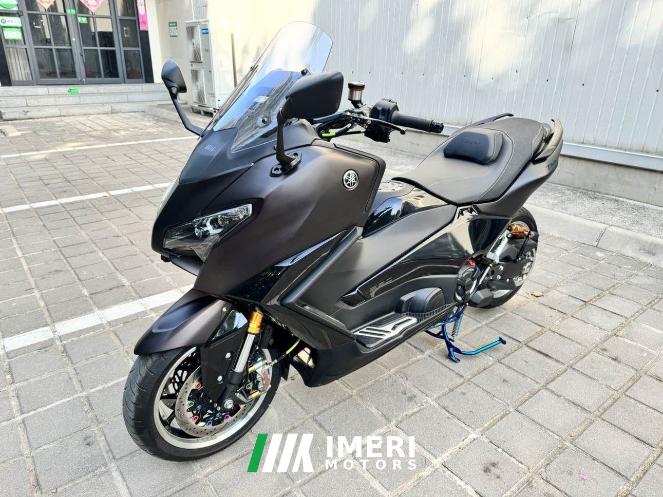 2025 Yamaha TMAX 560 cc
