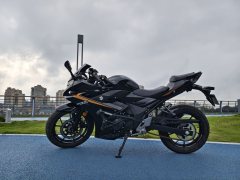 Haojue Suzuki GSX250R - ფოტო 2