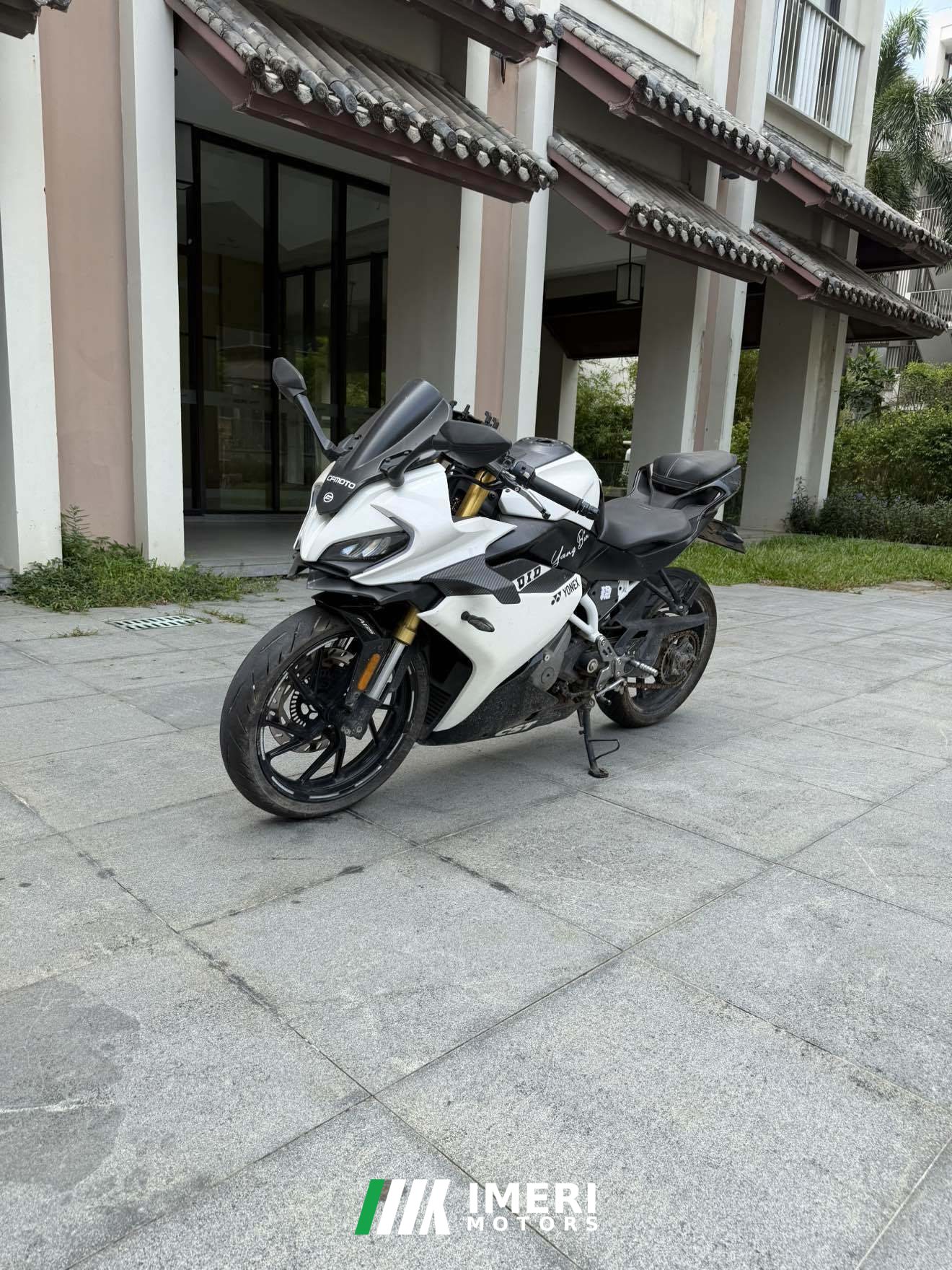 2022 CFMOTO 250SR