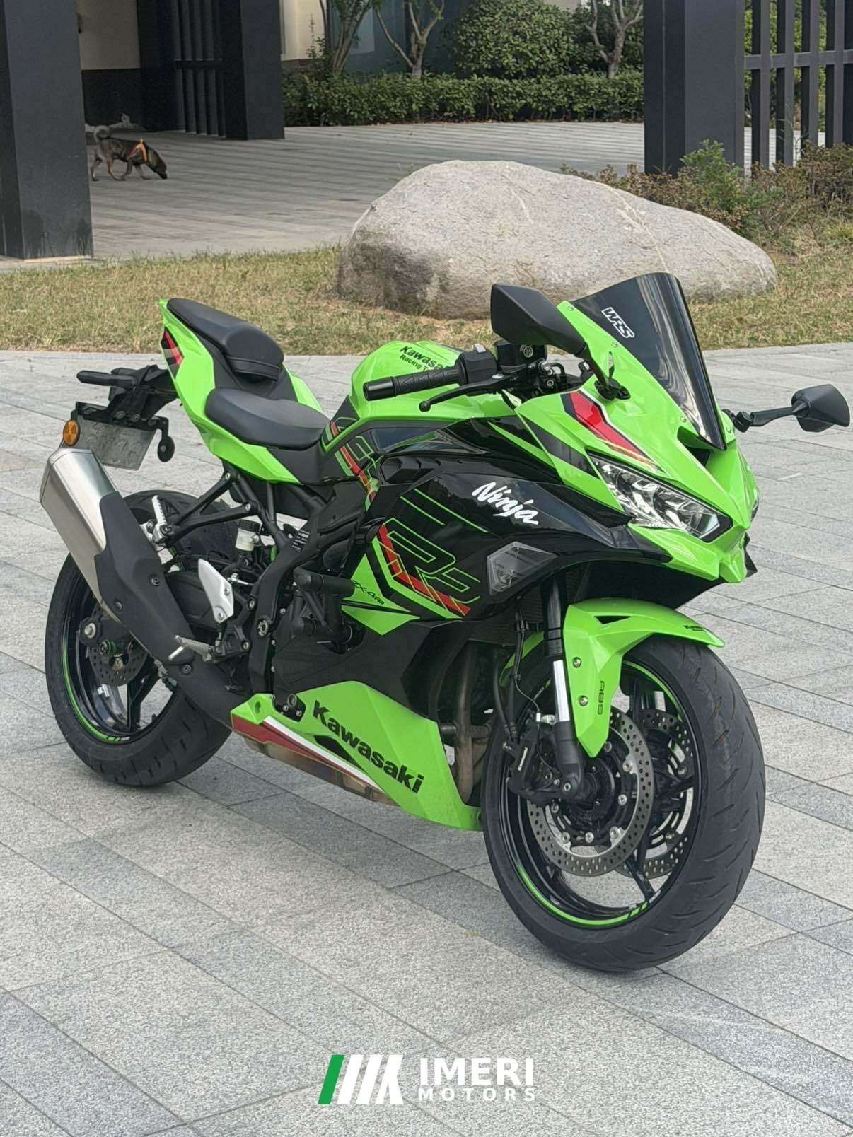 2023 Kawasaki ZX-4R 400 cc