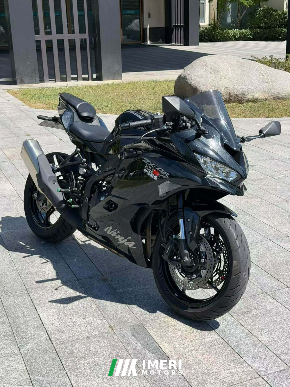 2023 Kawasaki ZX-4R 400 cc