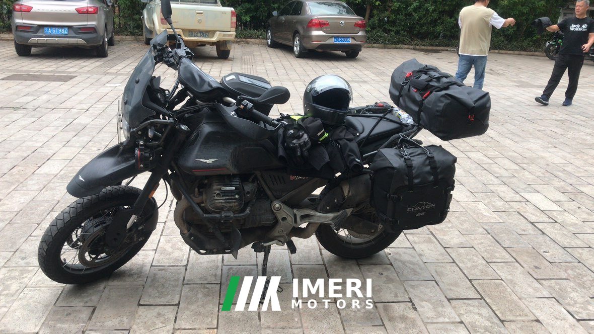2023 Moto Guzzi V85 TT 850 cc