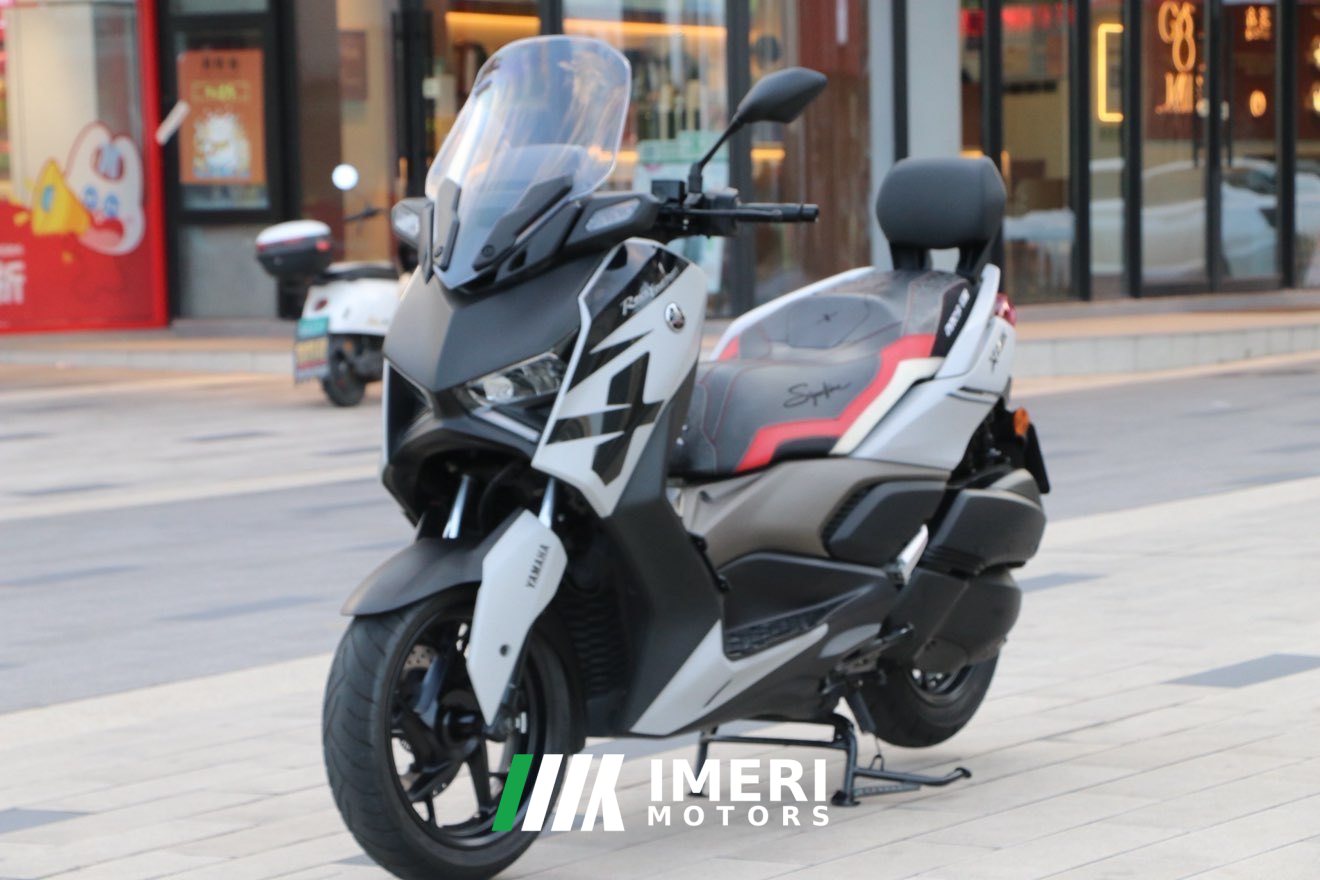 2023 Yamaha XMAX 300 cc
