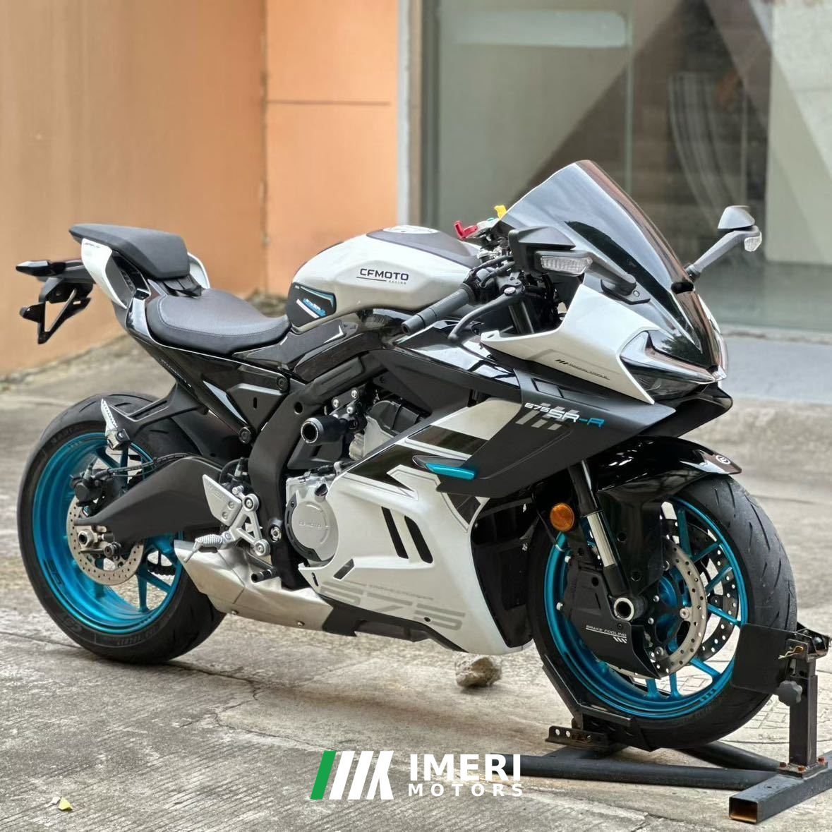 2024 CFMOTO 675SR-R