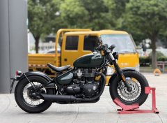 Triumph Bonneville Bobber 1200 cc - ფოტო 1