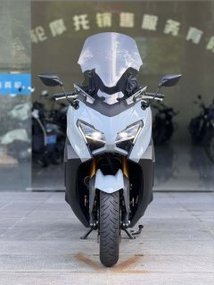 Yamaha TMAX 560 cc - ფოტო 2