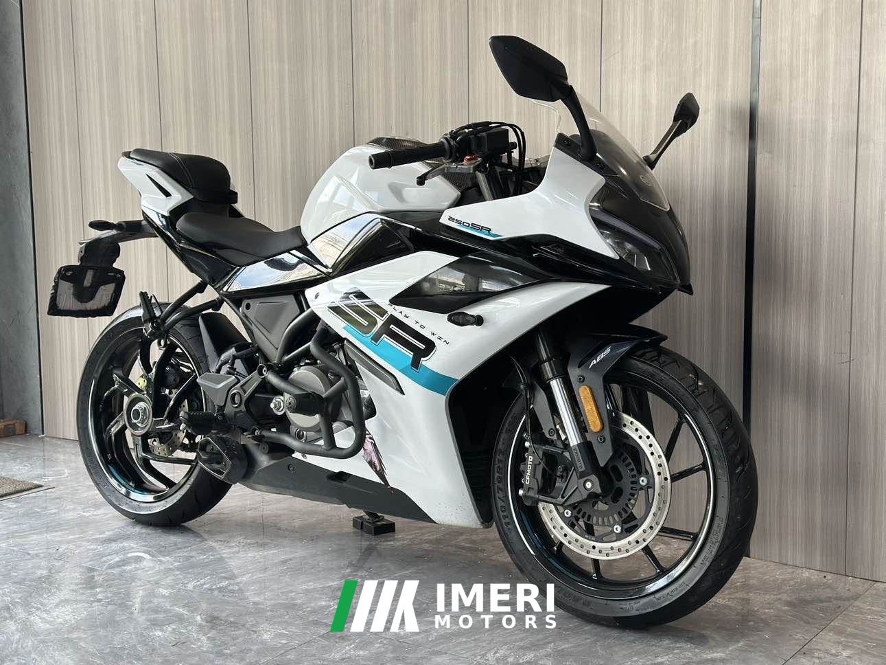 2023 CFMOTO 250SR