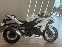 Kawasaki Ninja 400 - photo 6