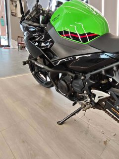 Kawasaki Ninja 400 - ფოტო 3