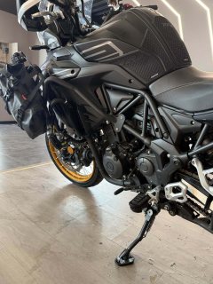 Benelli TRK552 550 cc - photo 8