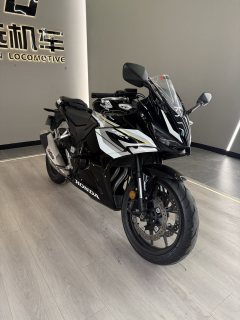 Honda CBR400R - ფოტო 1