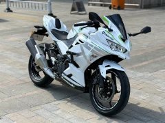 Kawasaki Ninja 400 - ფოტო 1