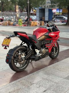 QJMOTOR Roewe i5 550 / Sai 550 *(Context-dependent, usually referring to the motorcycle "Sai 550" or Roewe car v - photo 9