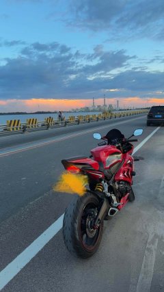 Honda CBR650R - photo 6