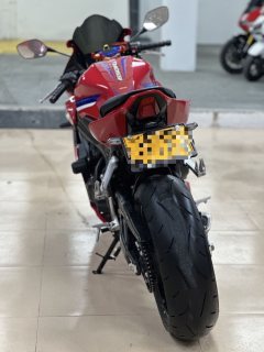 Honda CBR650R - фото 8
