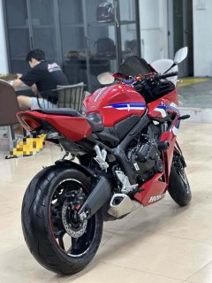 Honda CBR650R - фото 9