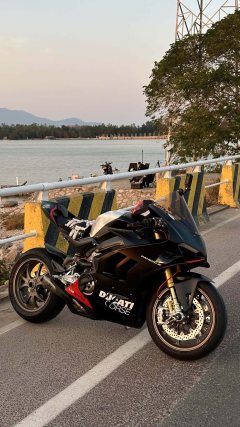 Ducati Panigale V4 1100 cc - ფოტო 1