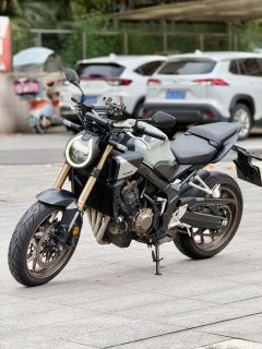 Honda CB650R - photo 5