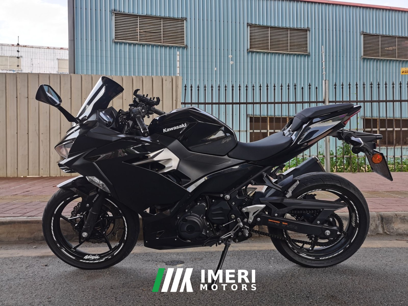 2021 Kawasaki Ninja 400