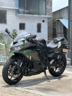 Kawasaki ZX-4R 400 cc - photo 1