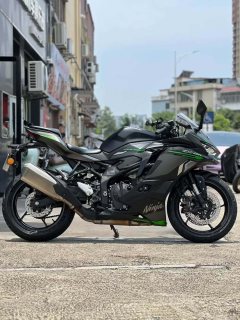 Kawasaki ZX-4R 400 cc - photo 4