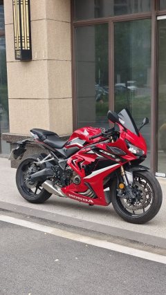 Honda CBR650R - ფოტო 1