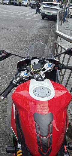 Ducati Panigale V2 955 cc - ფოტო 4