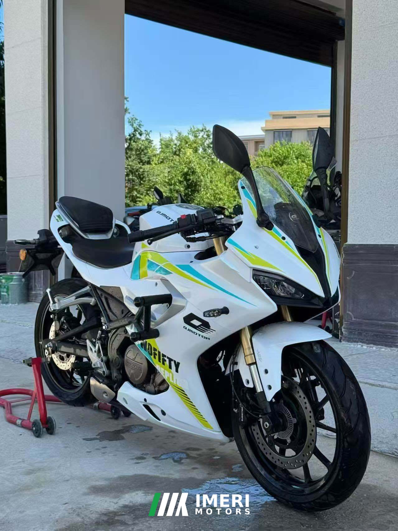 2022 QJMOTOR SRK 250