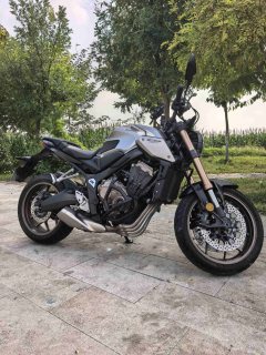 Honda CB650R - photo 3