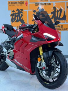 Ducati Panigale V4 1100 cc - ფოტო 1