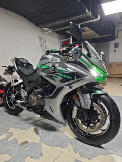 QJMOTOR Roewe i5 550 / Sai 550 *(Context-dependent, usually referring to the motorcycle "Sai 550" or Roewe car v - ფოტო 1