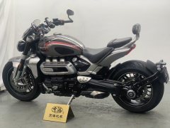 Triumph Rocket 3 2500 cc - ფოტო 4