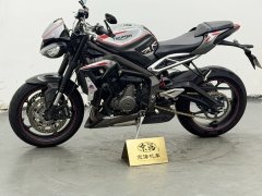Triumph Street Triple 765 - photo 1