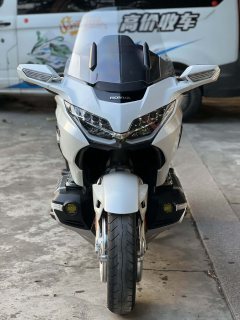 Honda Gold Wing GL1800 - ფოტო 5