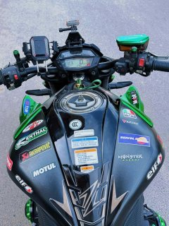 Kawasaki Z1000 - ფოტო 3