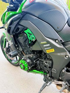 Kawasaki Z1000 - ფოტო 4
