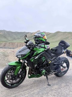 Kawasaki Z1000 - ფოტო 8