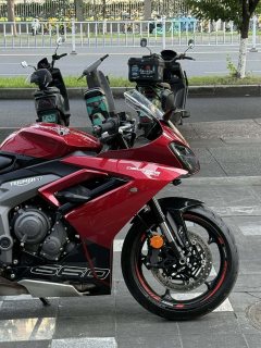 Triumph Daytona 660 - ფოტო 7