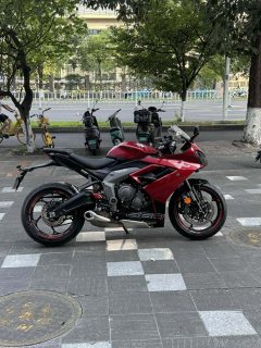 Triumph Daytona 660 - ფოტო 9