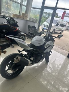 Kawasaki Ninja 400 - ფოტო 2
