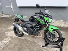 Kawasaki Z400 - ფოტო 1